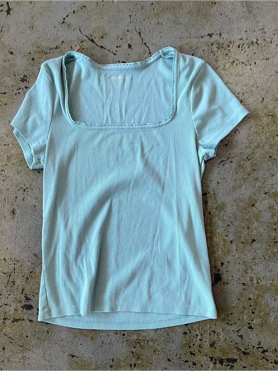 Old Navy Tops - Old Navy Ribbed Square-Neck T-shirt with a Delicate Scalloped Neckline Sz L
